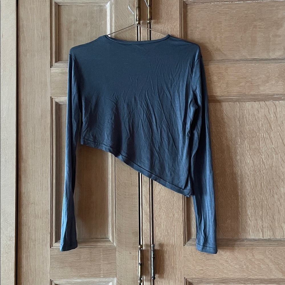 NWT Asymmetrical Gray Edikted Top, Size S - Picture 4 of 5